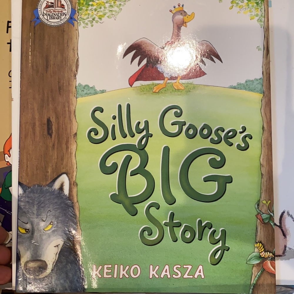 Books - Picture 15 of 16